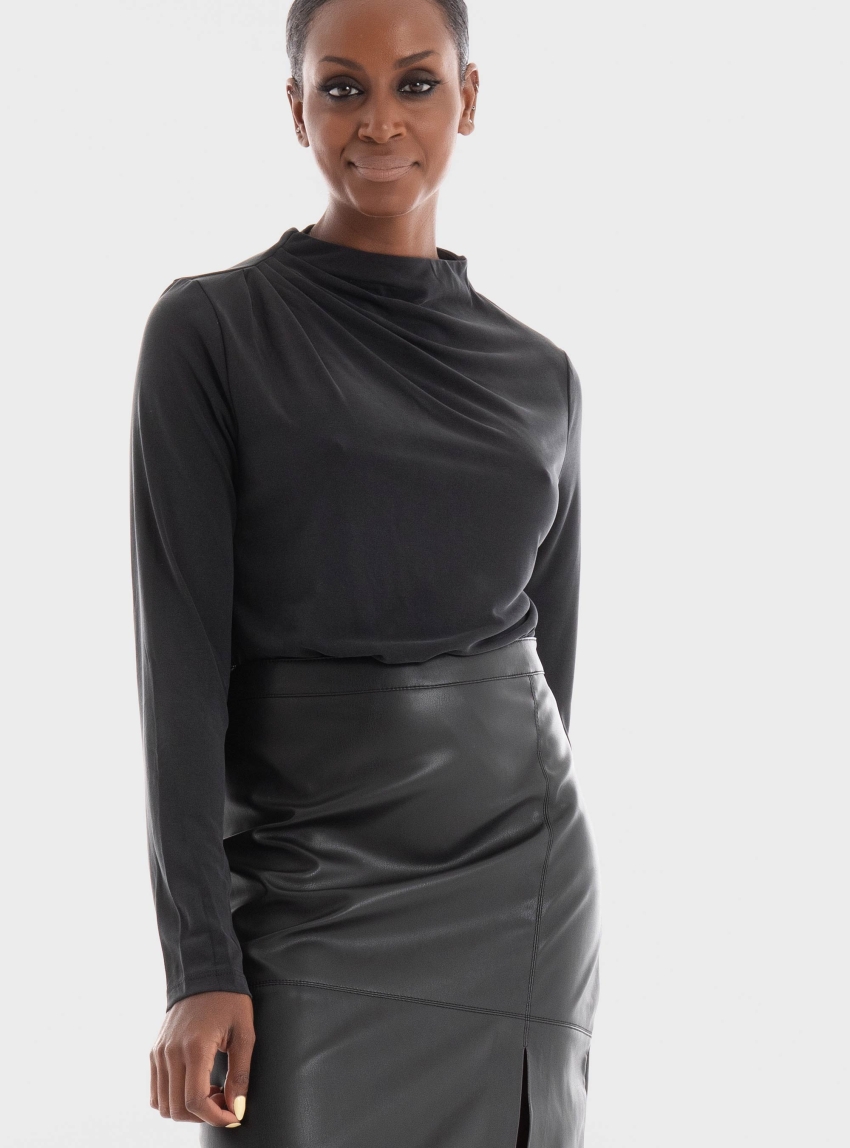 Only Free Drapey Top - Black