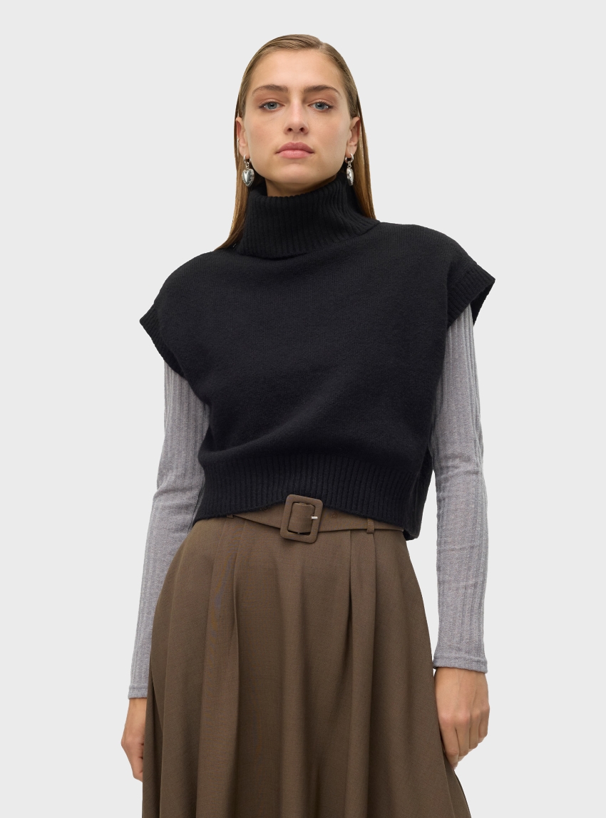 Vero Moda Novalee Short Sleeve Knit - Black