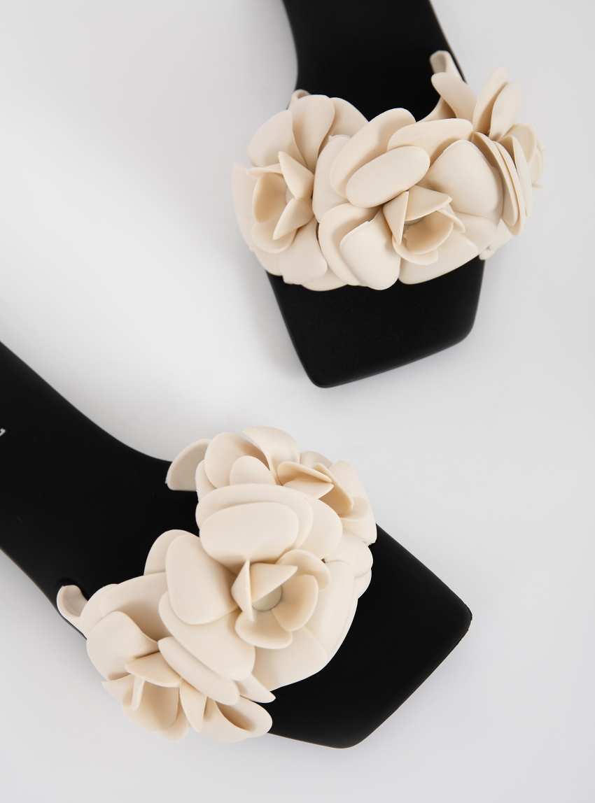 Jeffrey Campbell Jellies Floralee Sandals - Cream