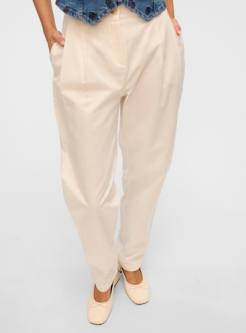 Vero Moda Chira Mid Waist Barrel Pants - White