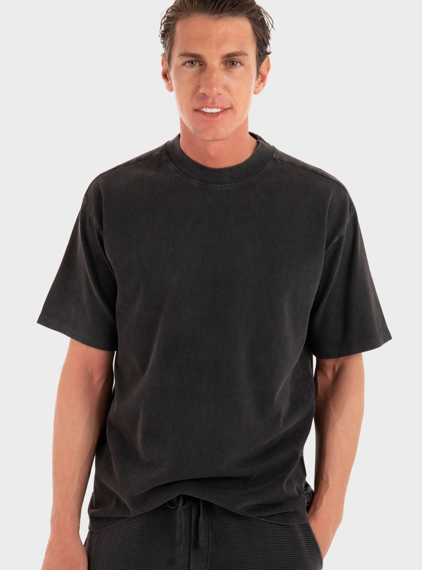 Dirty Laundry Regular Fit Raglan T-Shirt - Washed Black