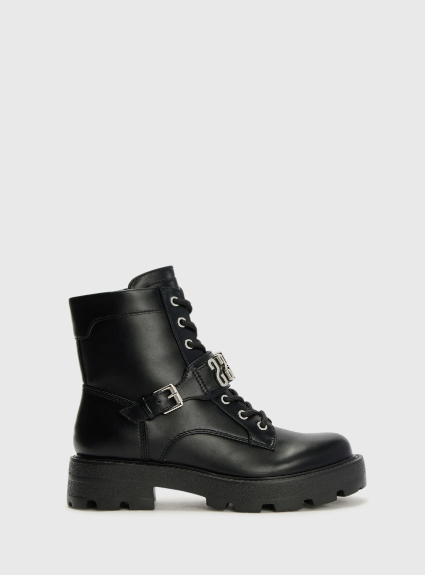 Guess Yanzy Logo-Script Combat Boots - Black
