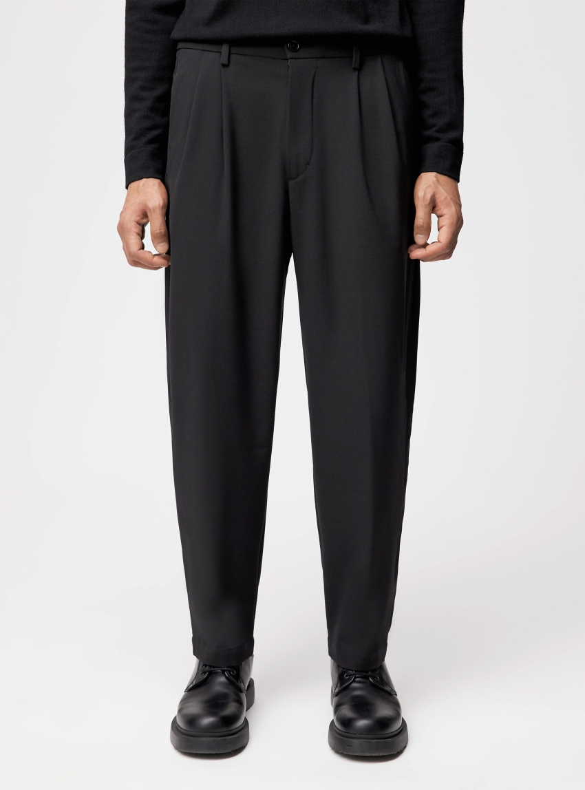 Drykorn Karyko Relaxed Fit Chinos  - Black