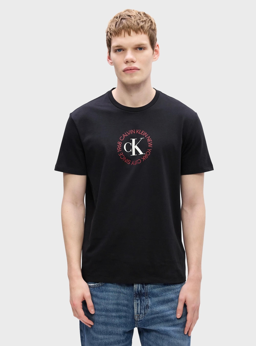 Calvin Klein Circle Logo T-Shirt - Black