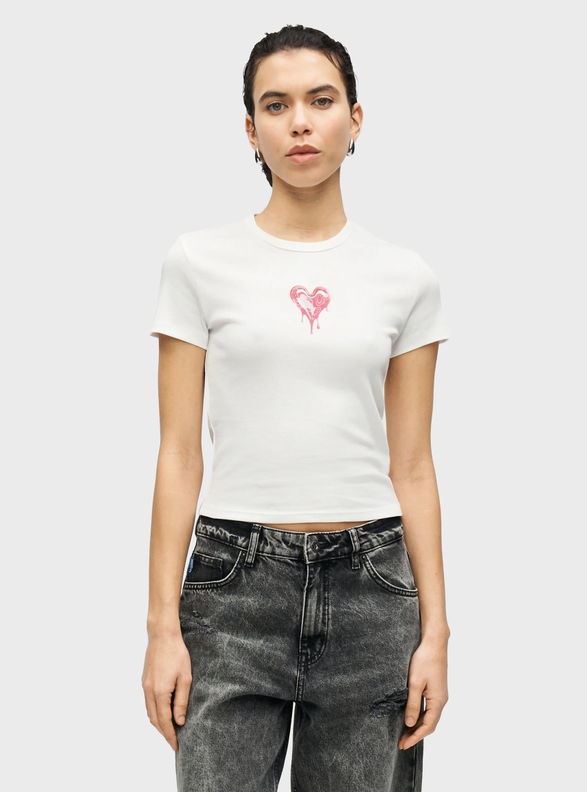 HUGO Slim Fit T-Shirt With Heart Logo Dever_B_2 - White