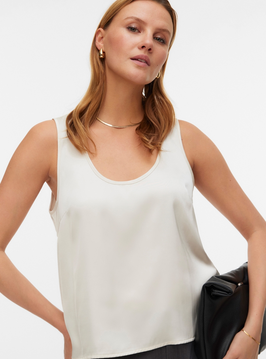 Vero Moda Aware Vinja O-Neck Top - Off White
