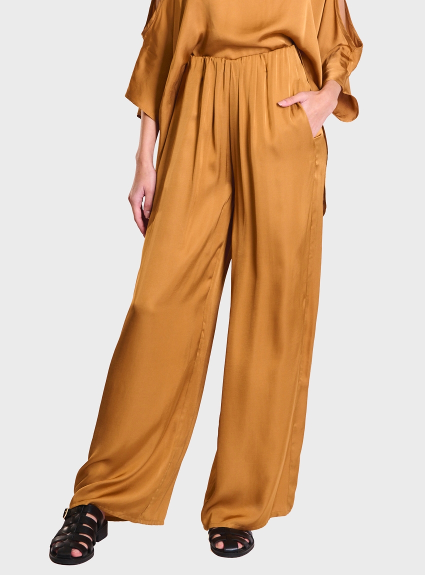 Atelier by Collectiva Noir Blossom Pants - Camel