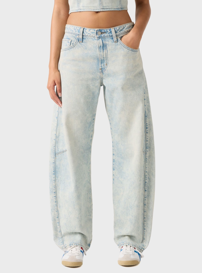 Levi's Baggy Dad Barrel Jeans - Bleached Denim