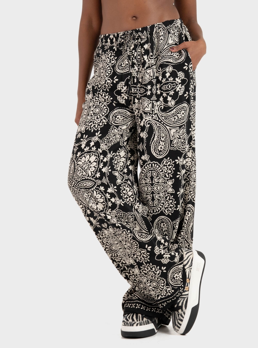 Only Emza Aja Pull Up Pants - Black