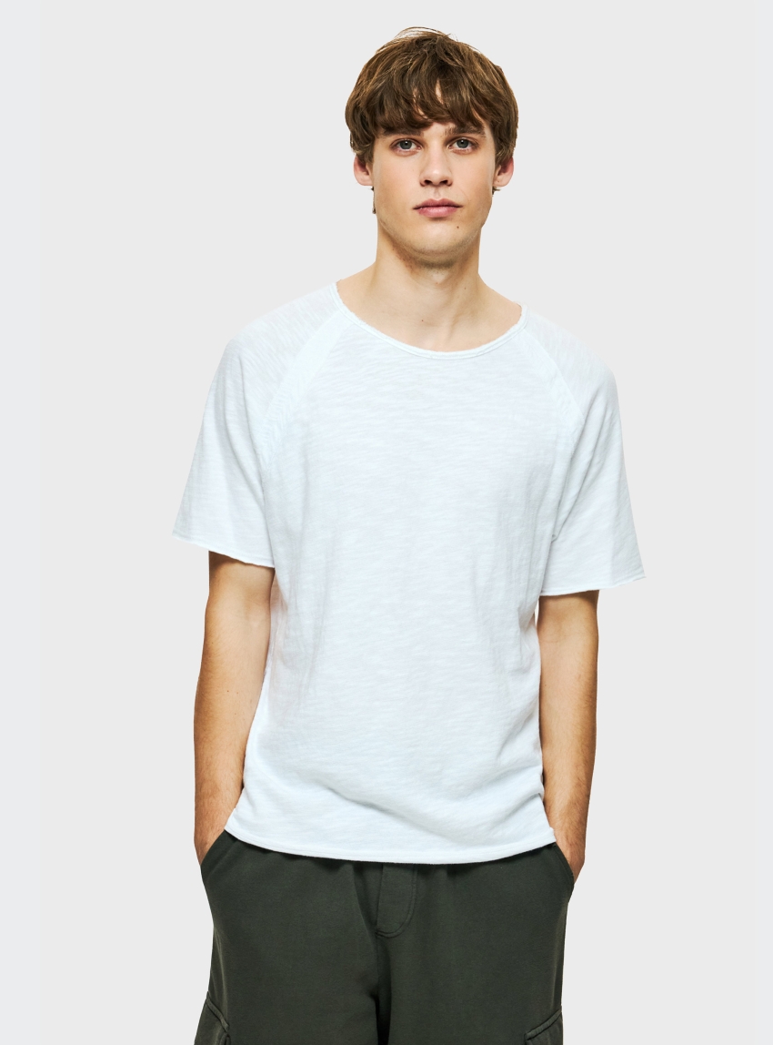 Dirty Laundry Raglan T-Shirt With Raw Edges - White