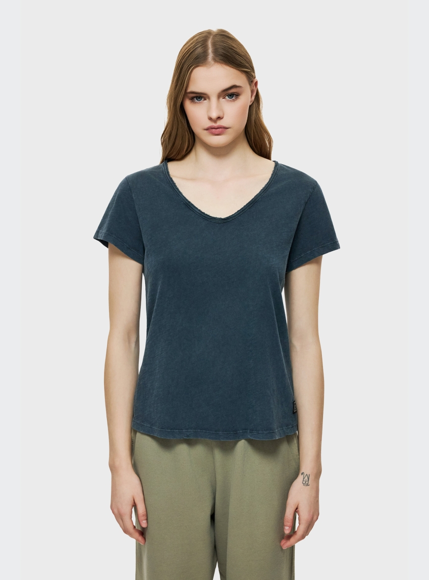 Dirty Laundry V-Neck T-Shirt - Blue