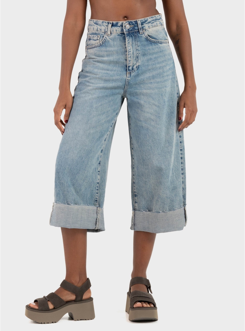 Souvenir Cropped Loose Jeans - Medium Aged Denim