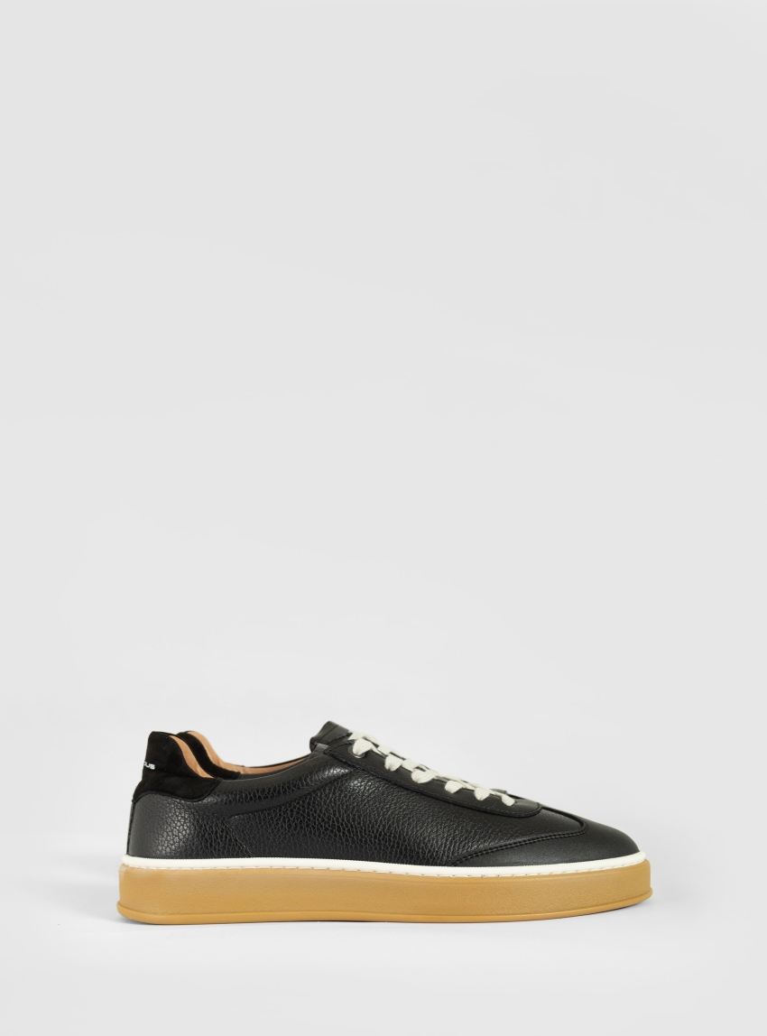 Ambitious Hans Sneakers - Black