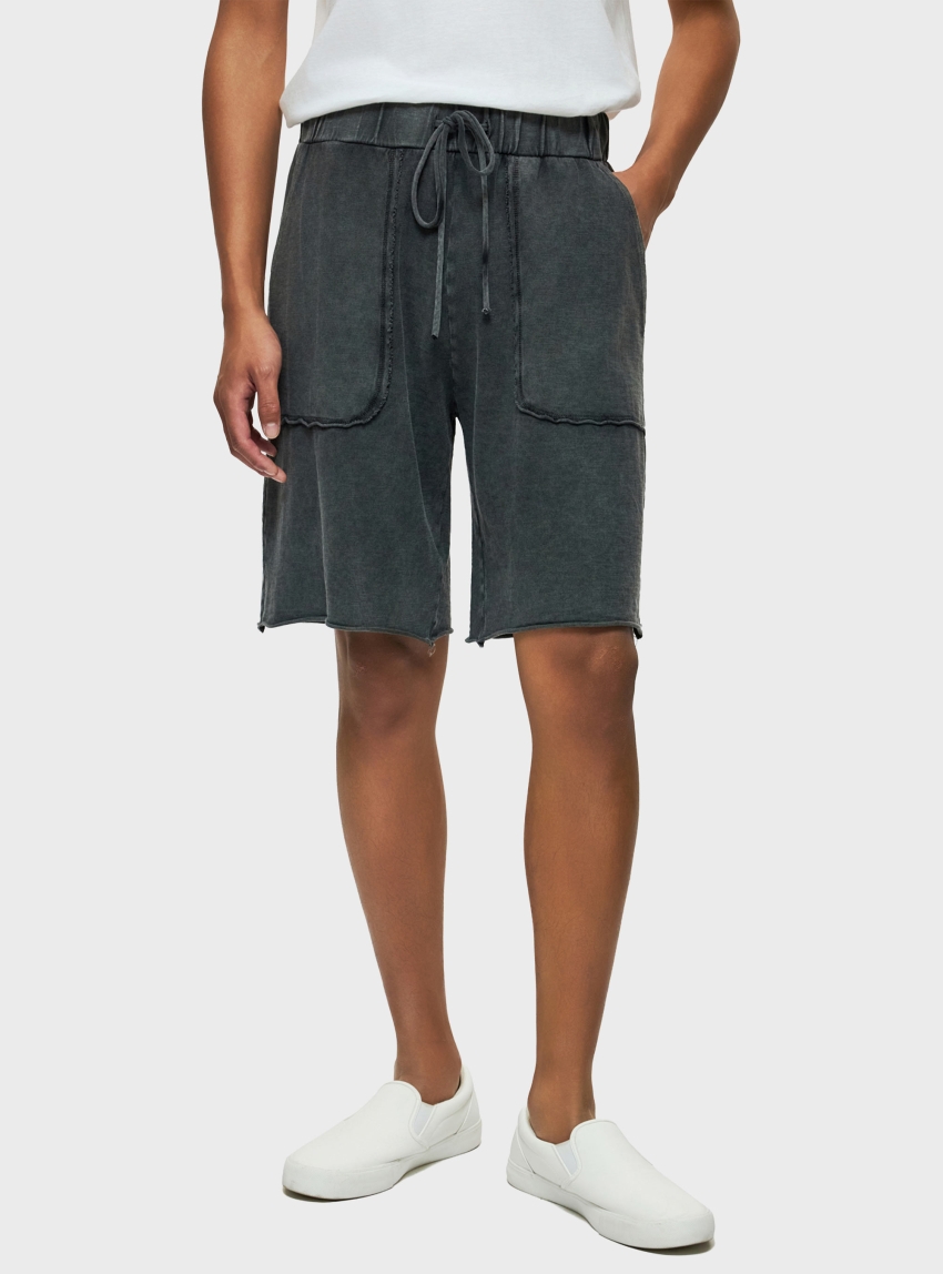 Dirty Laundry Raw Edges Sweatbermuda - Washed Black