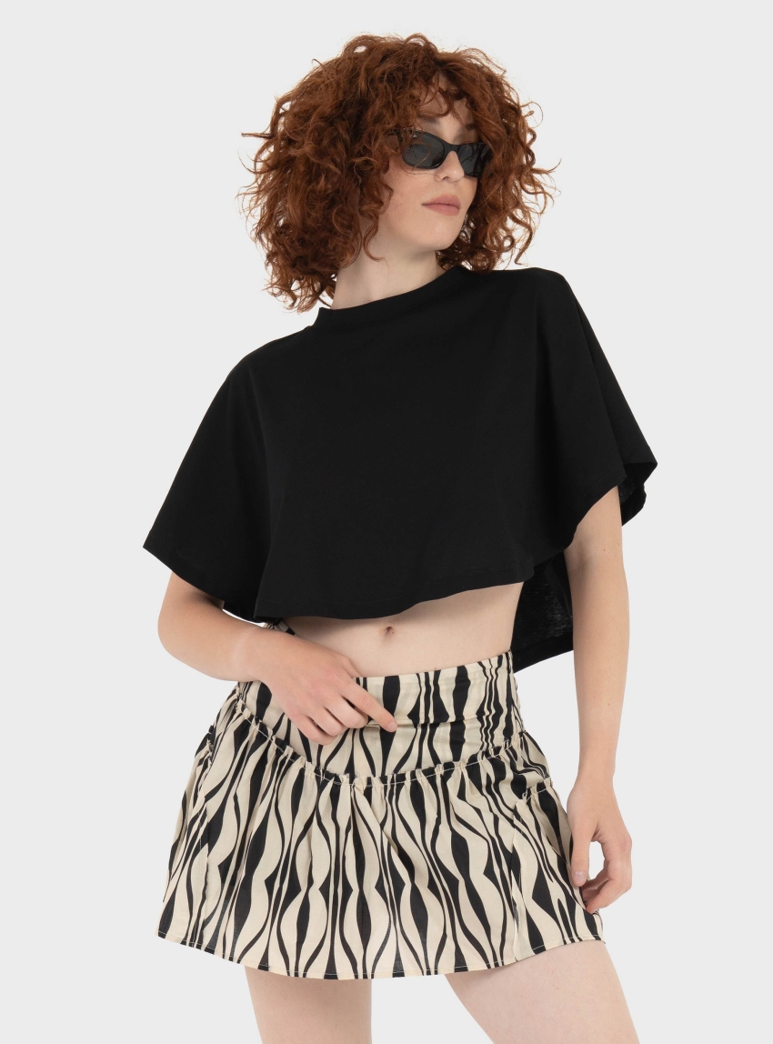 Four Minds Cropped T-Shirt - Black