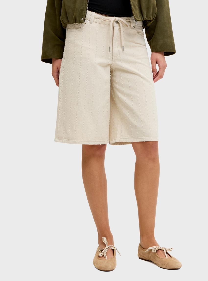 JJXX Amy Sille Wide Mid Waist Shorts - Ecru