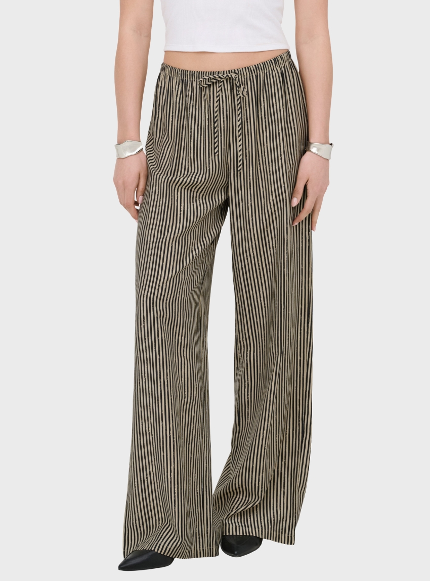 Only Sina Jeona Straight Pull Up Pants - Black