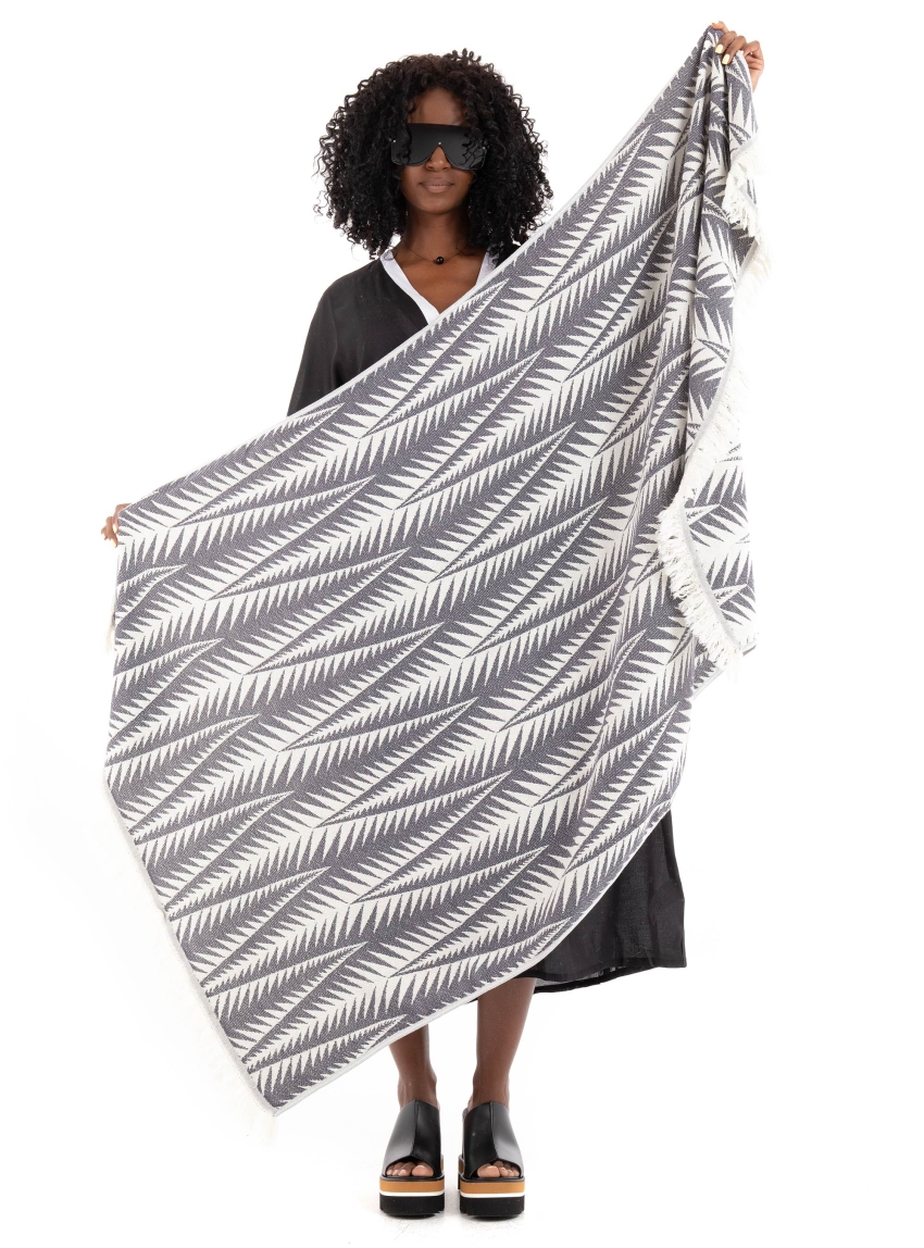 Pearl & Caviar BEACH TOWEL - Black