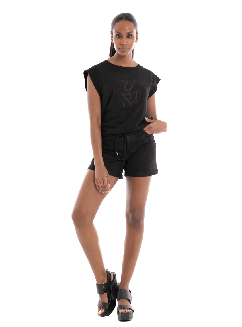 Only Vega Life Mom Shorts - Black