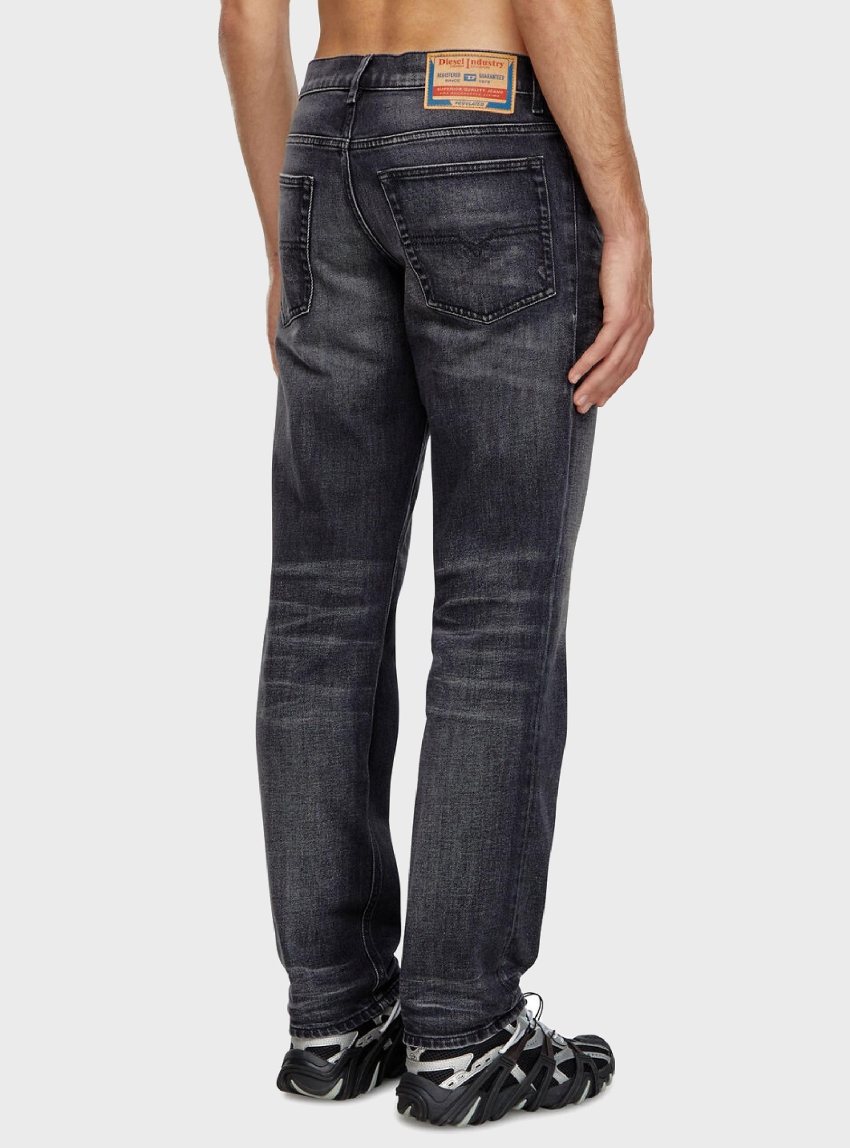 Diesel tapered jeans 2023 d-finitive 09j65 - Black