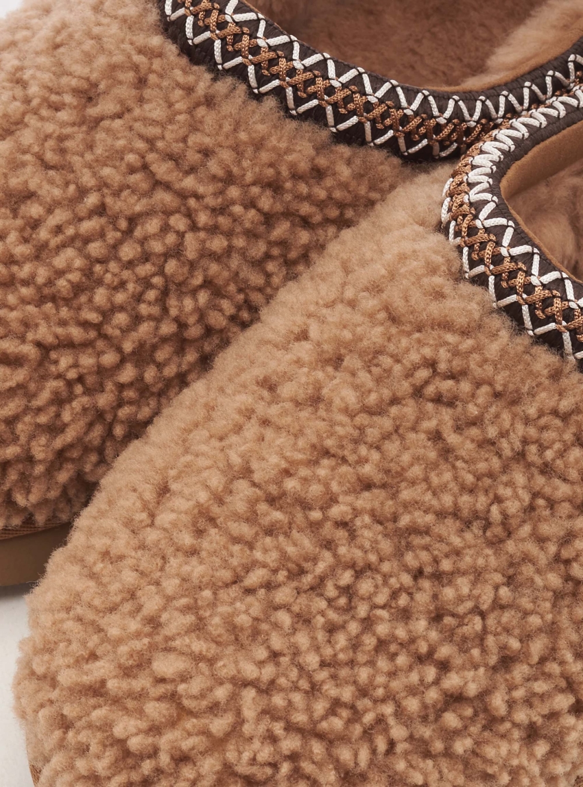 UGG Tasman Maxi Curly - Chestnut