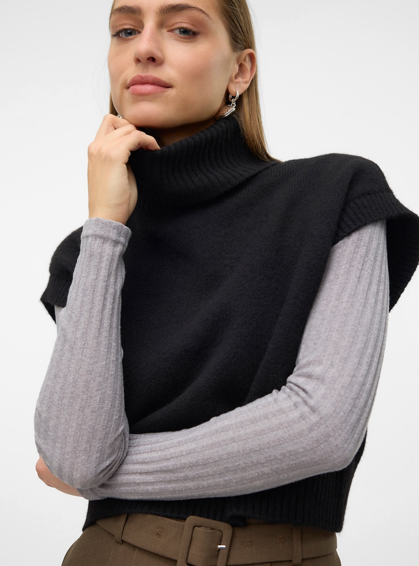 Vero Moda Novalee Short Sleeve Knit - Black