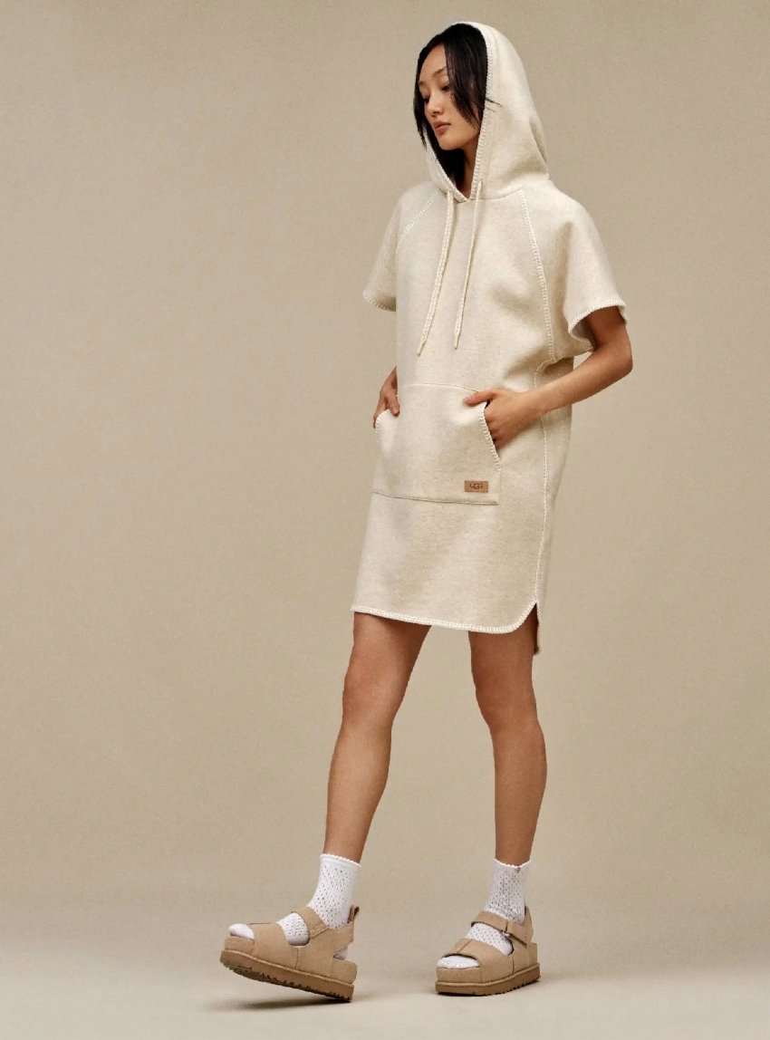 UGG Goldenstar Hi Sandals - Sand