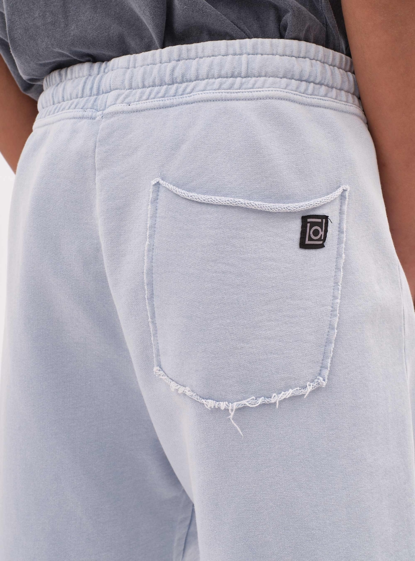 Dirty Laundry Raw Edges Sweatbermuda - Light Blue