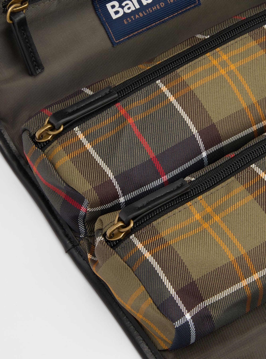 Barbour Tartan Hanging Washbag - Tartan