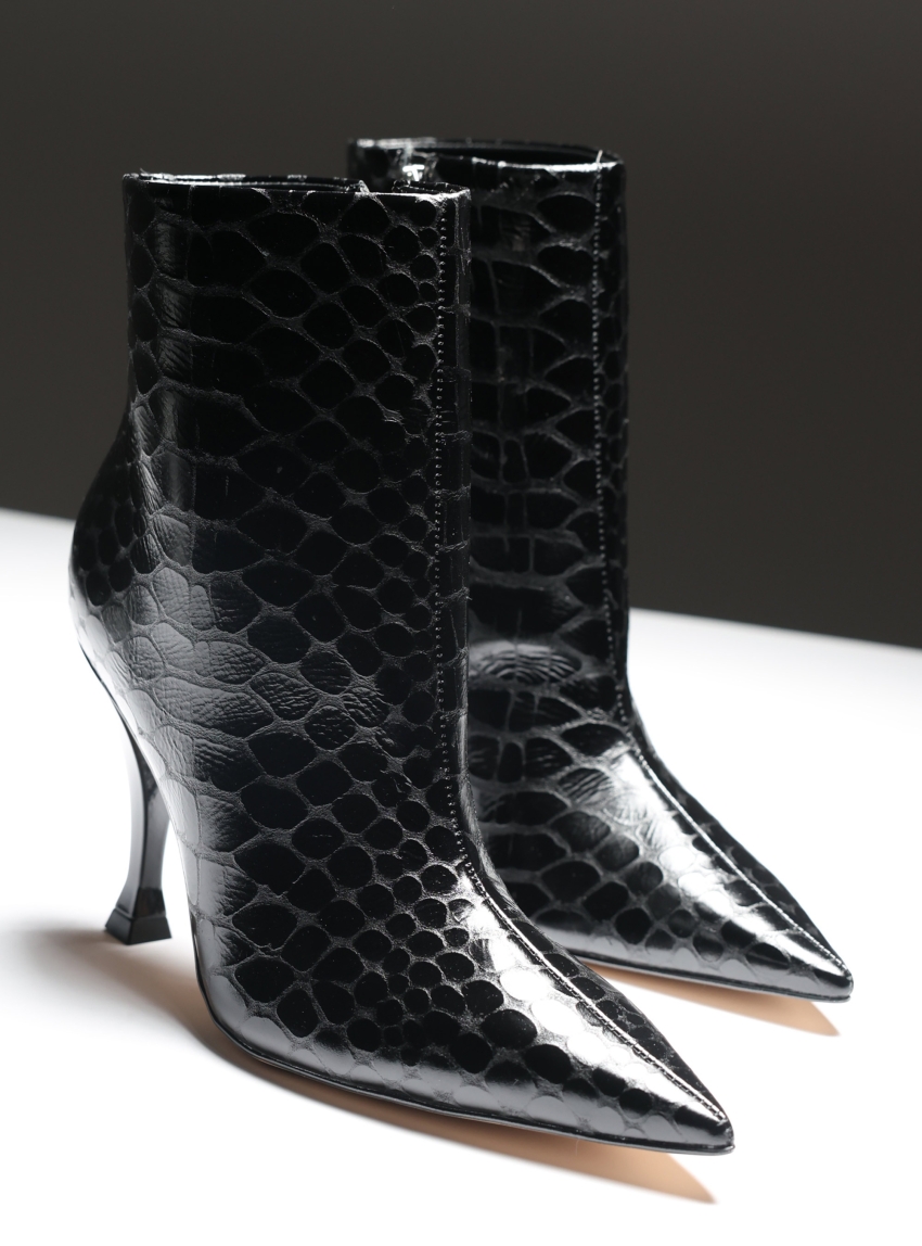 Carrano Ankle Boots - Black