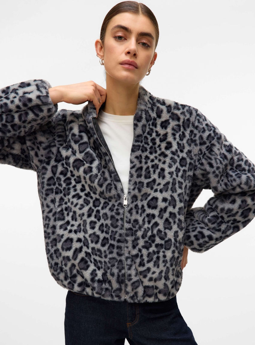 Vero Moda Sonjaliga Short Faux Fur Jacket - Grey