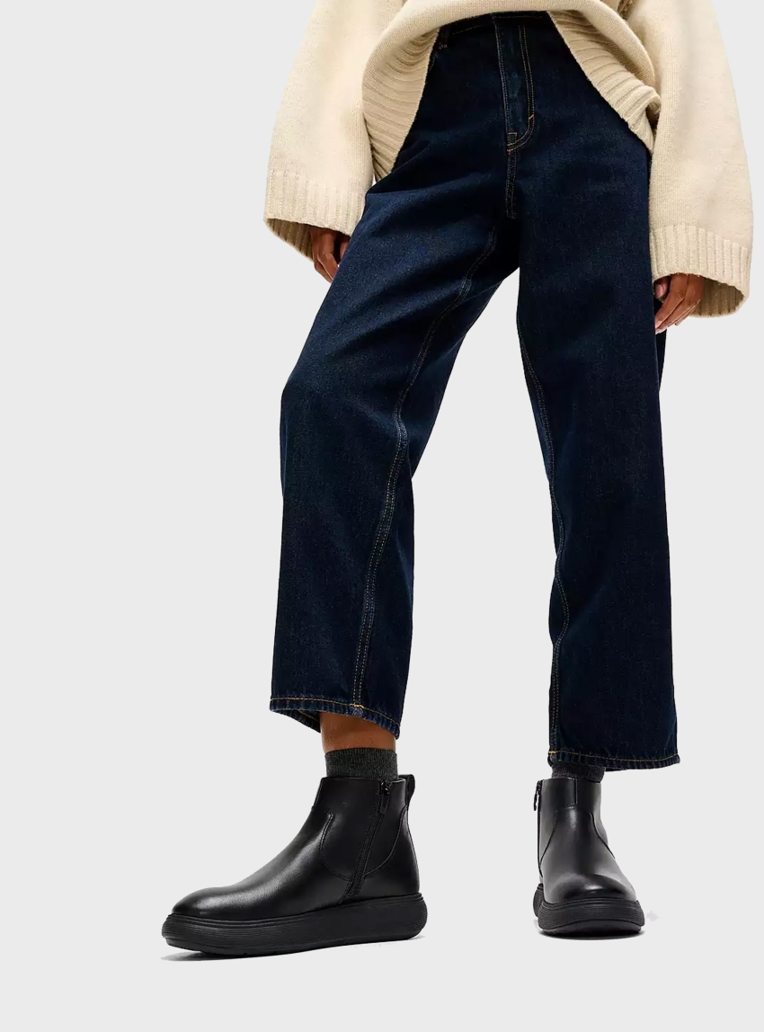 FIT FLOP iQ-COMFF Leather Zip Ankle Boots - Black