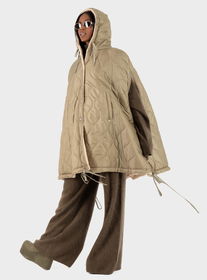 Souvenir Quilted Cape - Light Olive