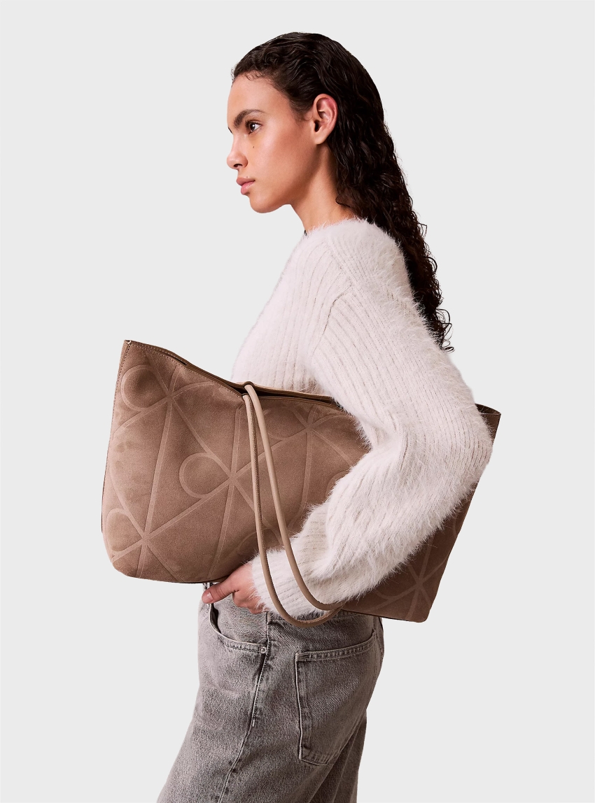 Calvin Klein EMBOSSED SUEDE TOTE - Taupe