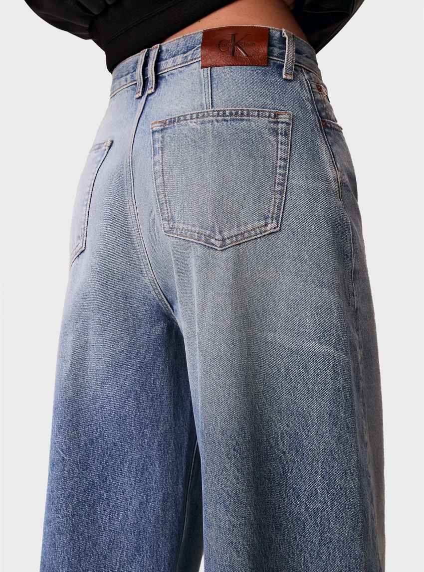 Calvin Klein High Rise Barrel Jeans - Medium Aged Denim