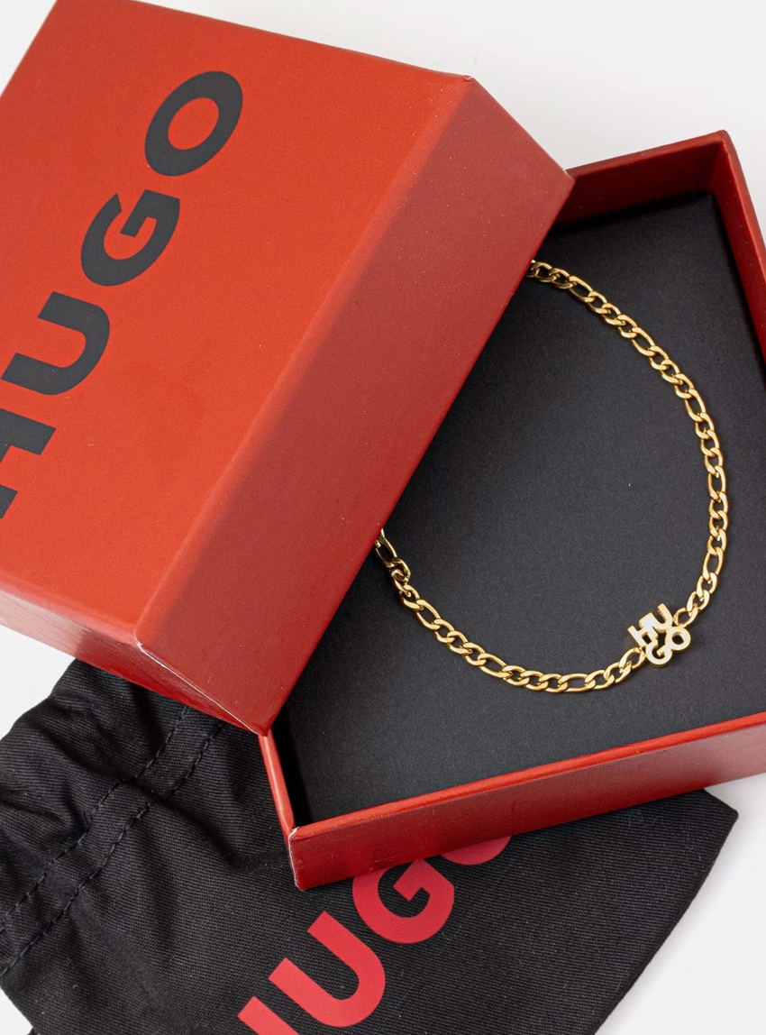 HUGO Chain Cuff With Stacked-Logo Plaque  E-THINCHAIN-BRA - Gold