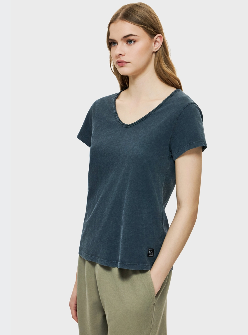 Dirty Laundry V-Neck T-Shirt - Blue