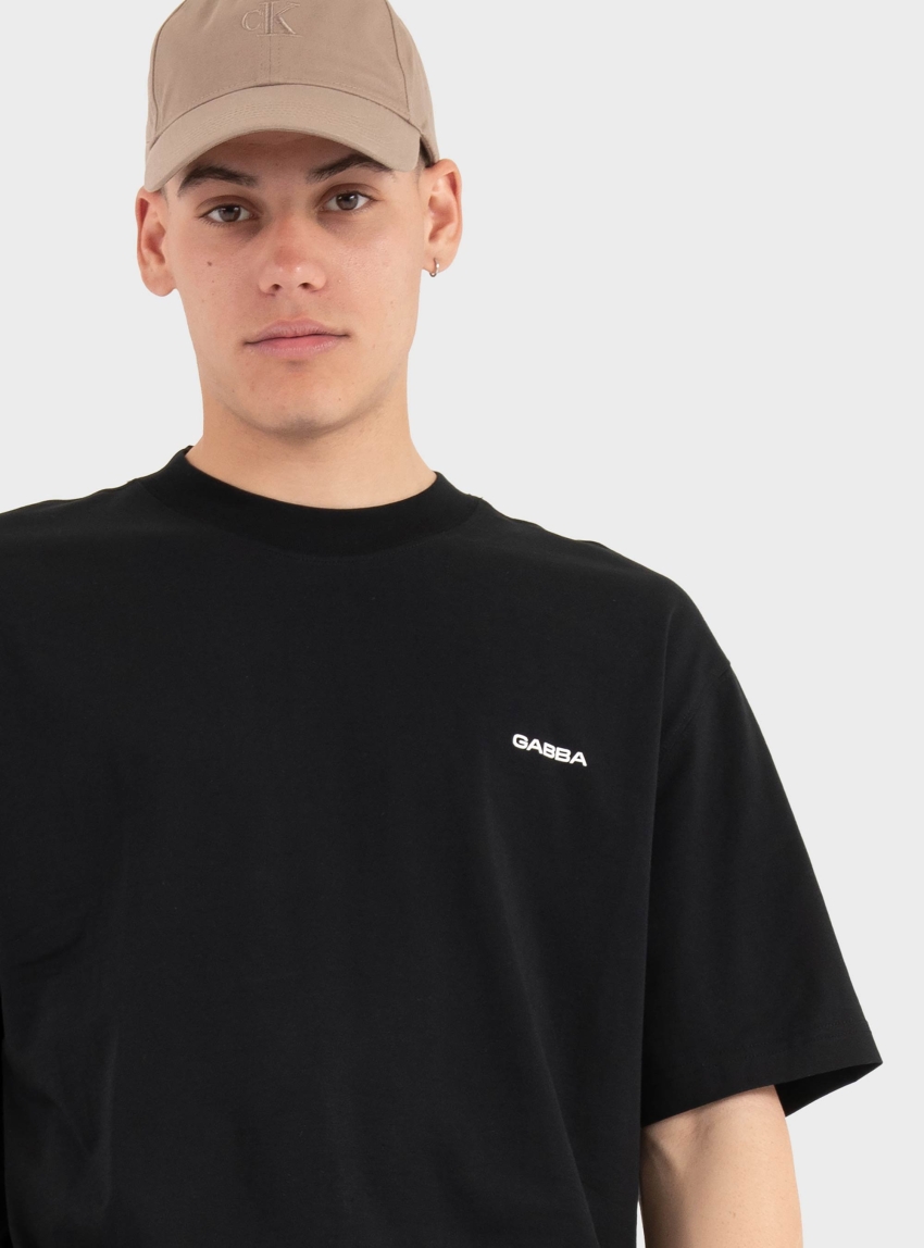 Gabba GABnigel Boxy Logo GOTS SS - Black