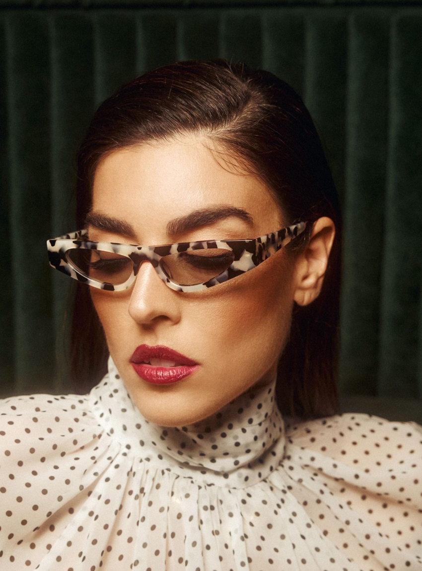 AV Colette Sunglasses - Black & White