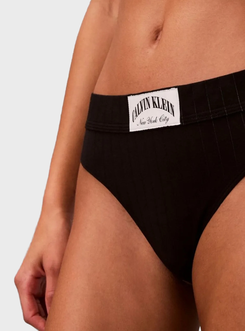 Calvin Klein Thong - Heritage Classic Cotton - Black