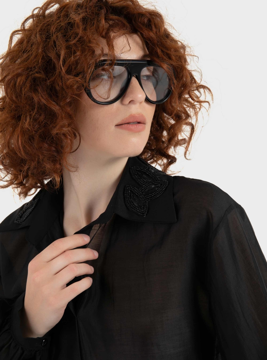 Souvenir Shirt - Black