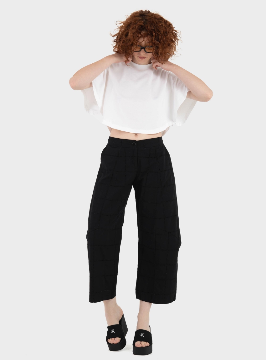 Black & Black  Cropped Pants - Black