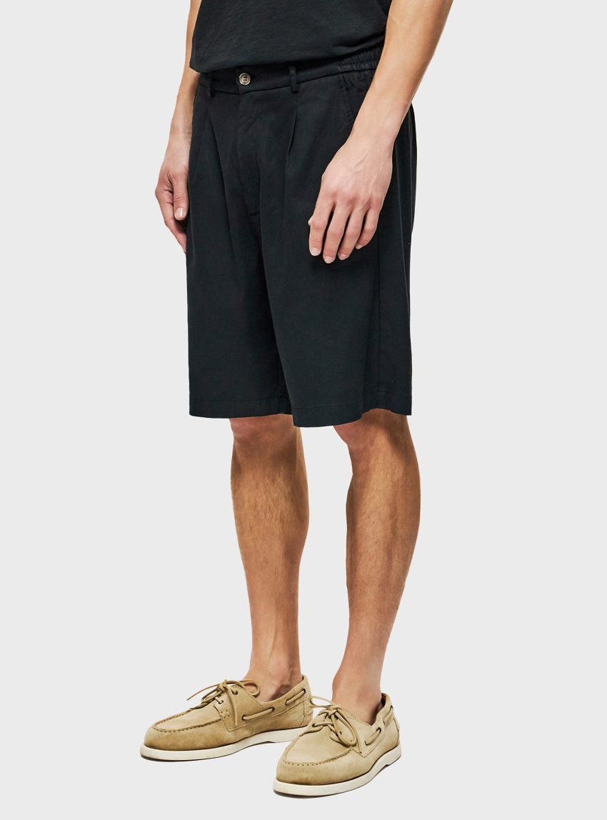 Dirty Laundry Pleated Bermuda - Black