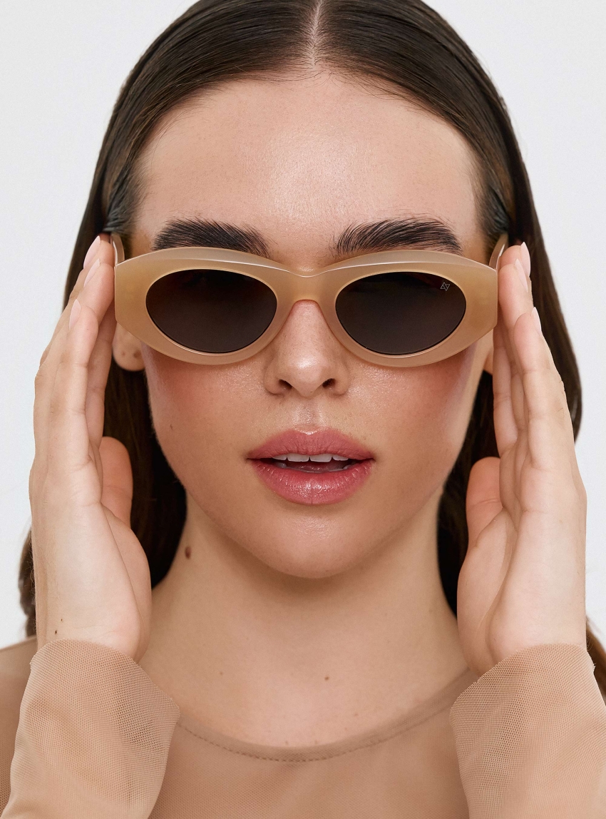 AV Lulu Sunglasses - Light Beige