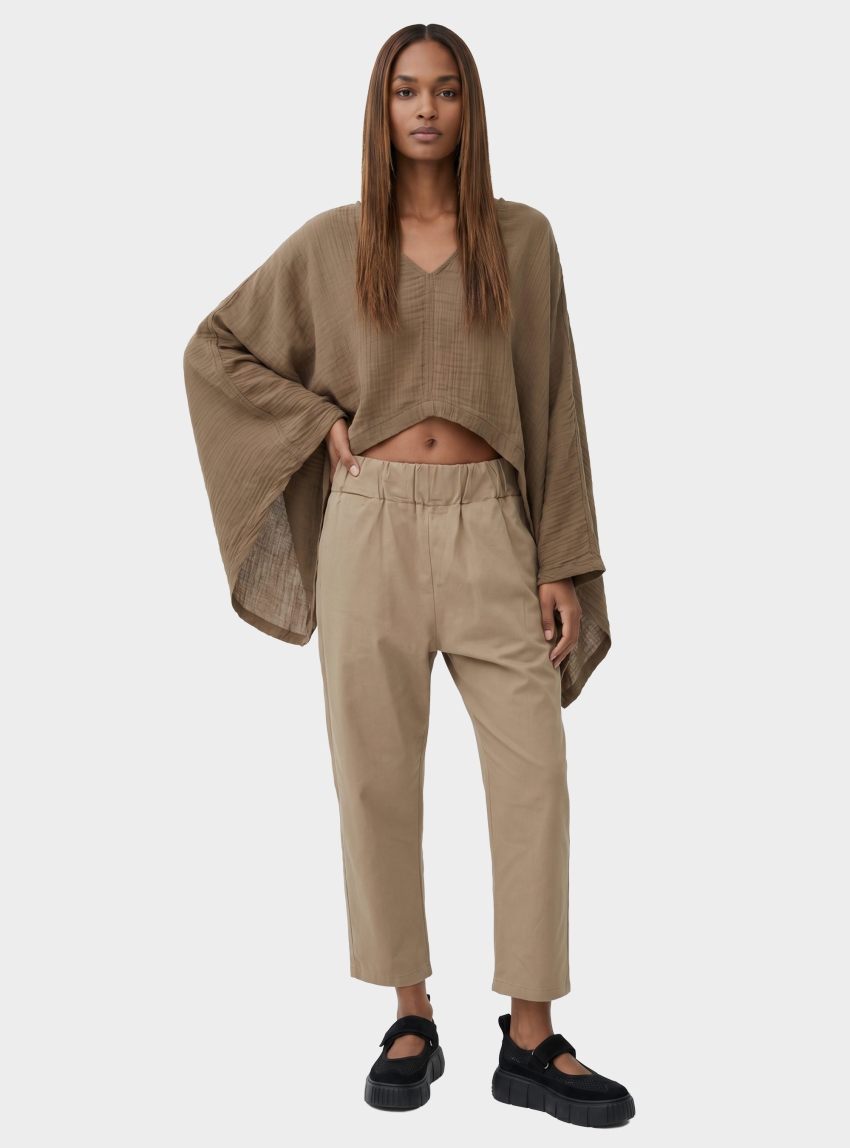 AE ER KIKERON PANTS - Beige
