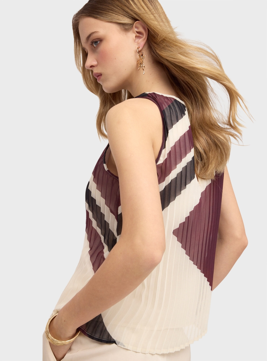 Motivi Pleated georgette top with print - Bordeaux
