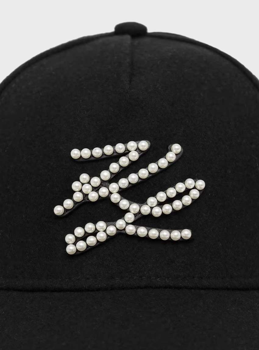 Karl Lagerfeld K/Autograph Wool Pearls Cap - Black