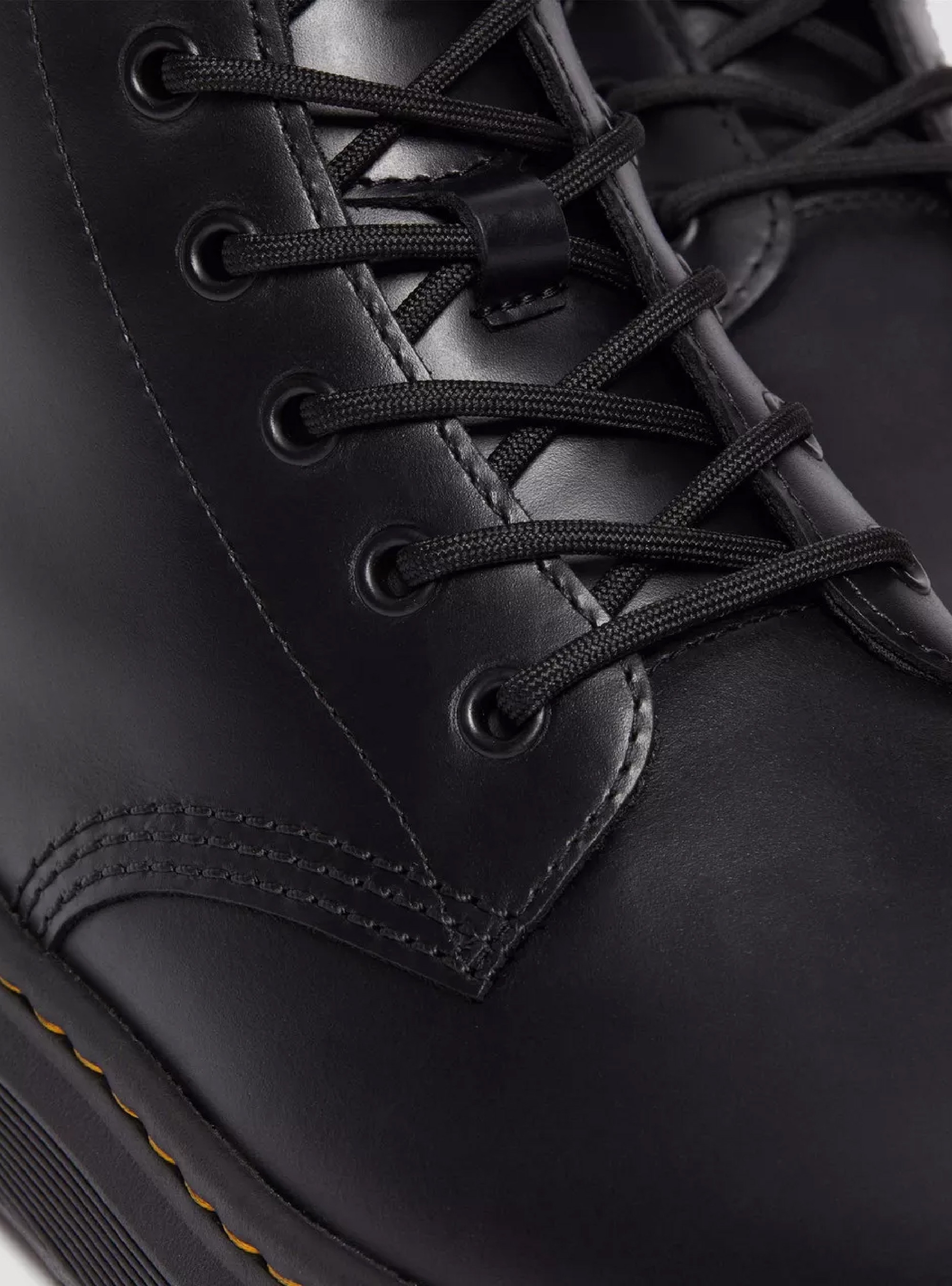Dr Martens Crewson Chukka Lace Up Leather Boots - Black