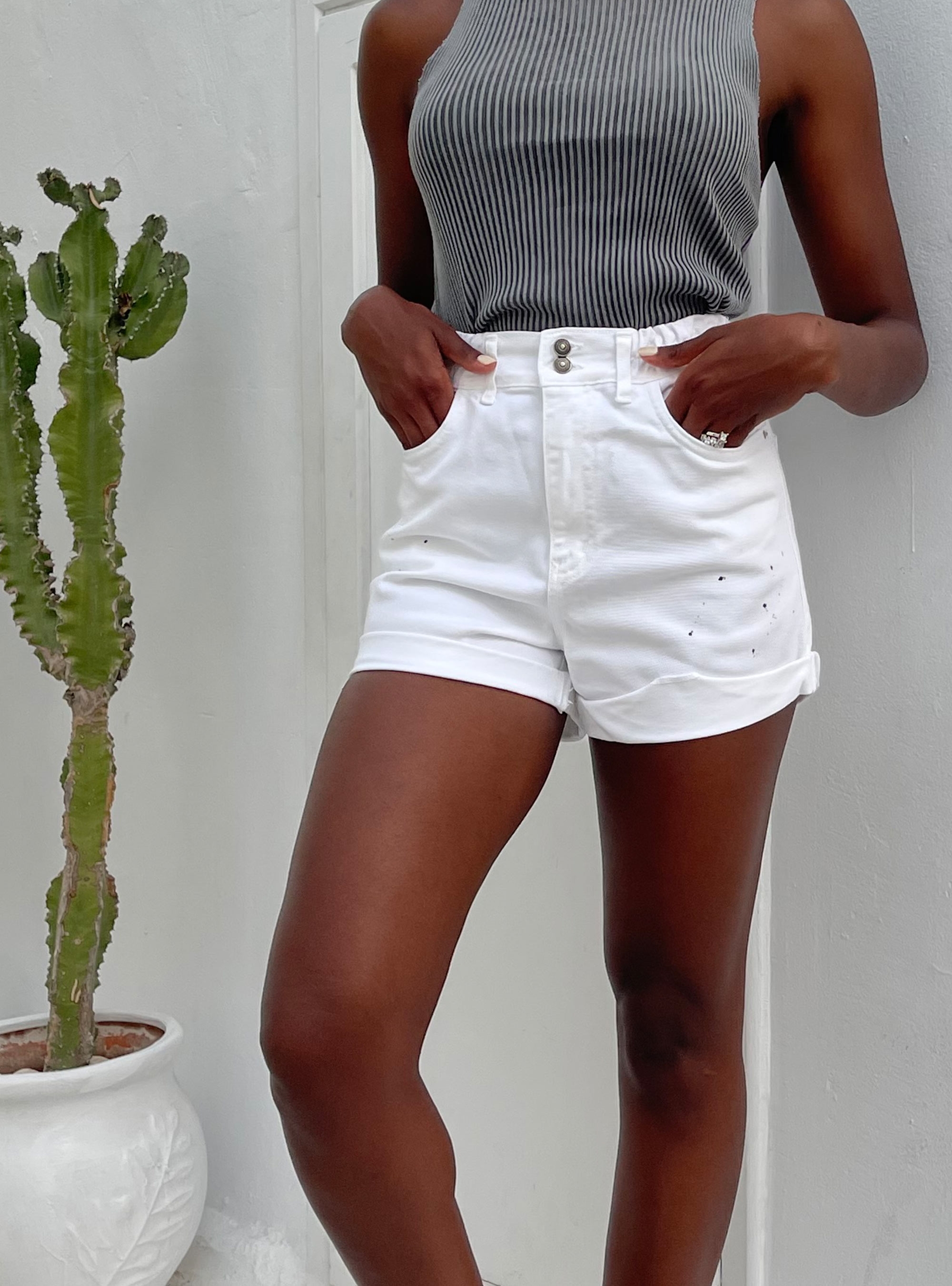 Collectiva Noir Dot Shorts - White