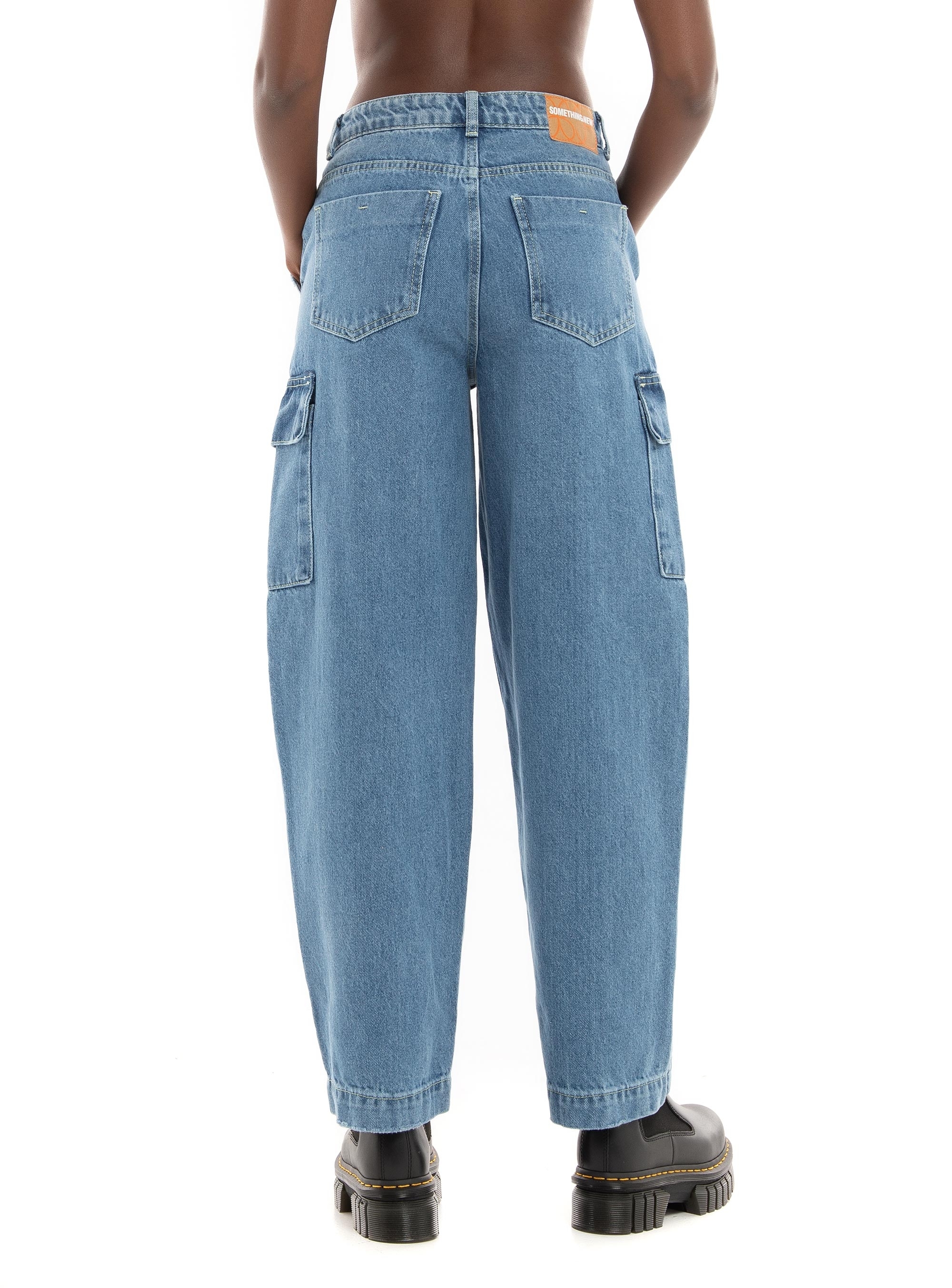 Something New Reese Mid Rise Cargo Jeans - Medium Aged Denim